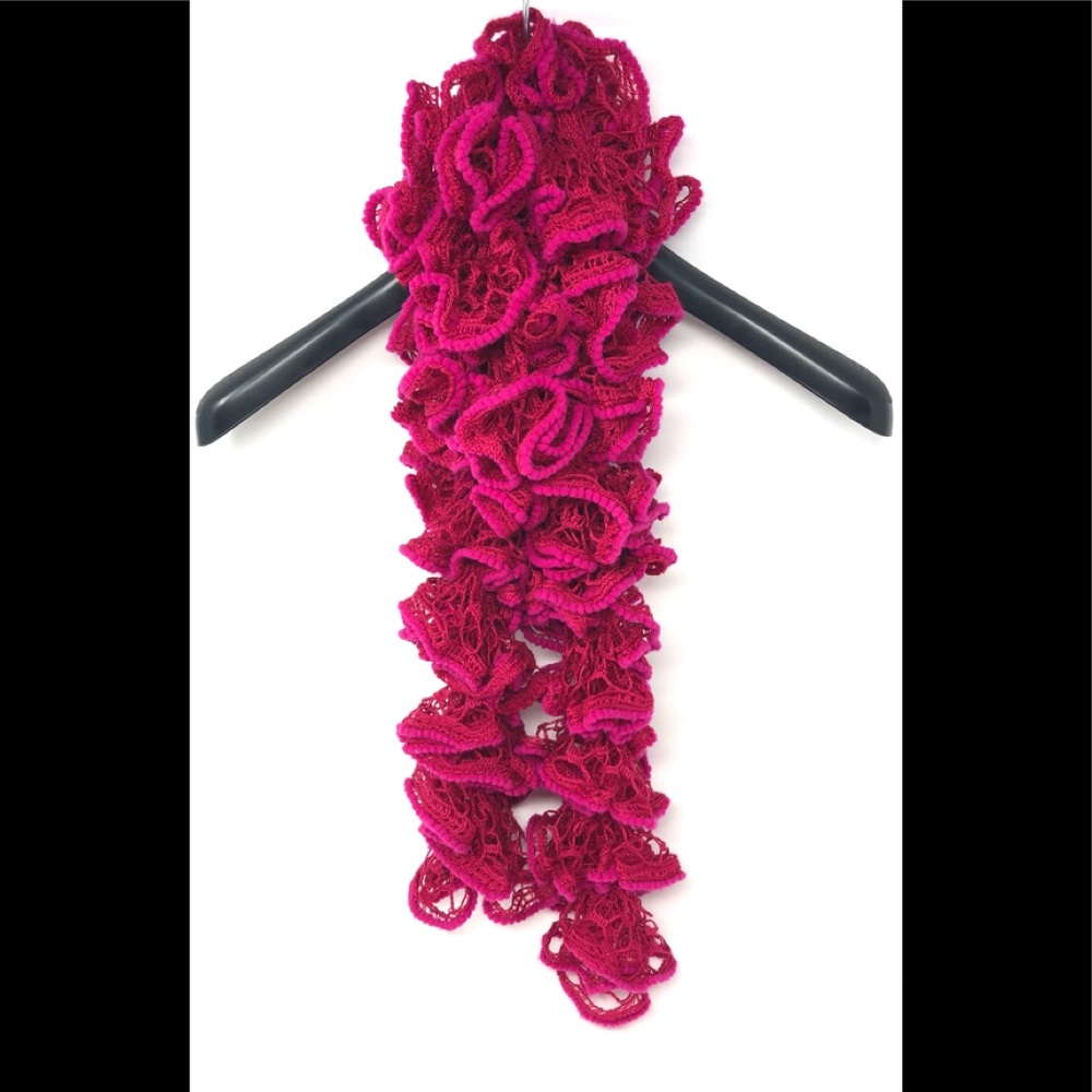 Hand Crafted Ruffle Scarf (Fuchsia) - Picture 3 of 3